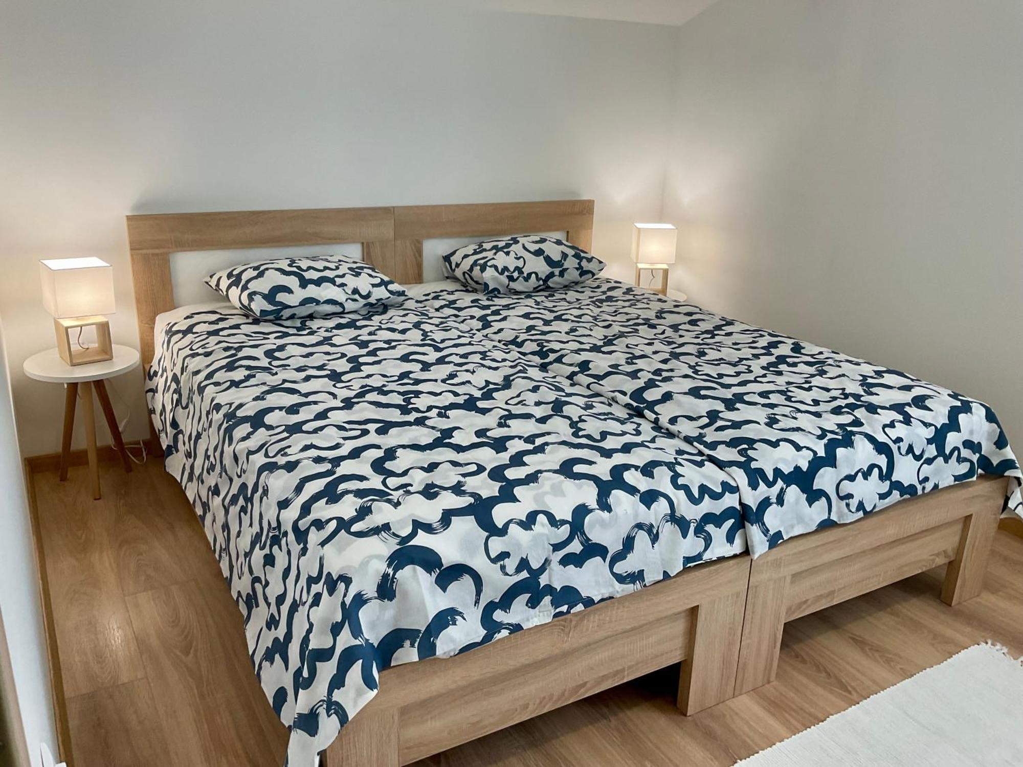 Bay View Apartments Petrovac Pokoj fotografie