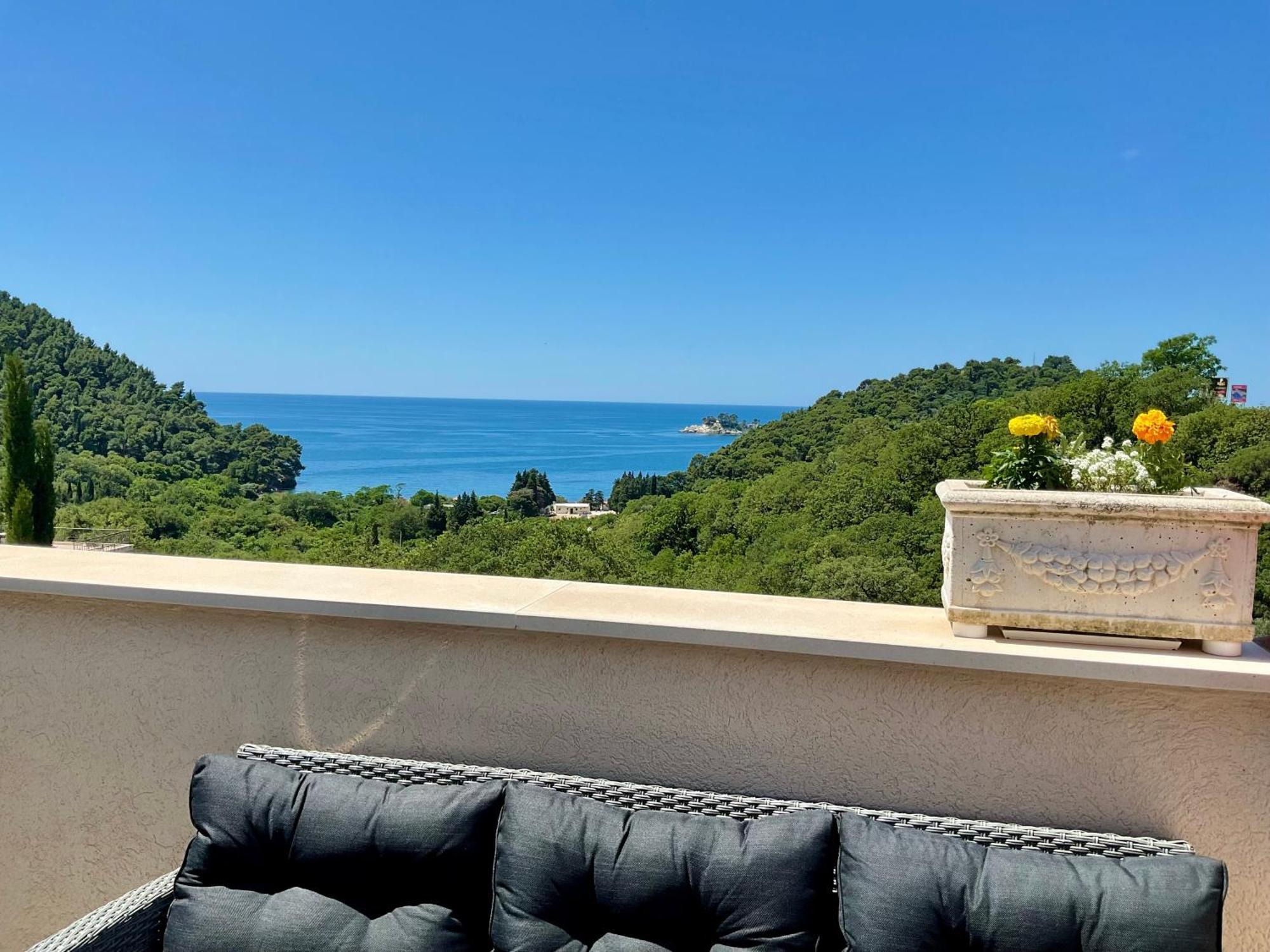 Bay View Apartments Petrovac Pokoj fotografie